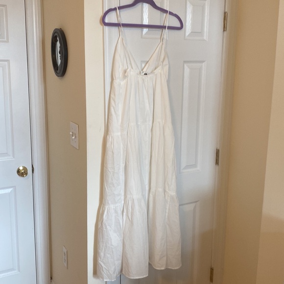 H&M divided white flowy dress - Picture 2 of 7